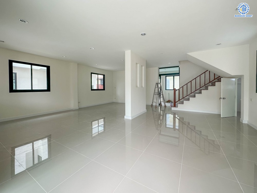 บ้านมือสองตกแต่งใหม่ โครงการ มณธานี บางแค ดีไซน์หรูหรา เนื้อที่กว้าง 63.90 ตร.ว. ฟังก์ชัน 3 ห้องนอน 3 ห้องน้ำ 2 ที่จอดรถ ฟังก์ชันครบตอบทุกไลฟ์สไตล์ บนทำเลศักยภาพ เชื่อมต่อถนนกาญจนาภิเษก ใกล้เดอะมอลล์บางแค ใกล้รถไฟฟ้าสายสีน้ำเงิน "สถานีหลักสอง" และจุดขึ้นทางด่วน "กาญจนาภิเษก"